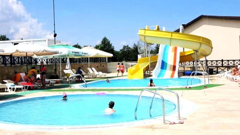 Mountainview Apartment Ski, Spa & Thermal Бансько Екстер'єр фото